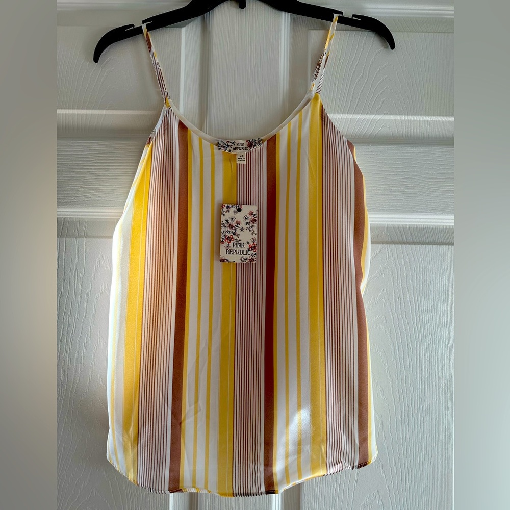 Sleeveless blouse